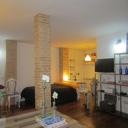 Living Valencia Studio Serranosアパートメント 部屋 写真